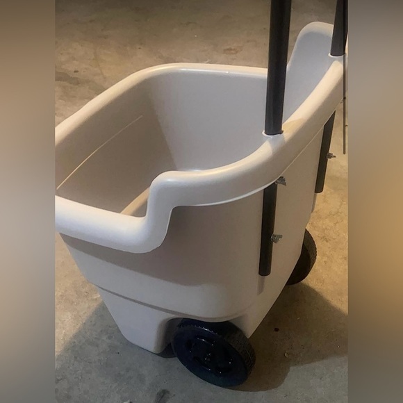 Suncast Resin 15.5 Gallon Multi-Purpose Cart with Wheels, Brown, Taupe NWT - Picture 10 of 13